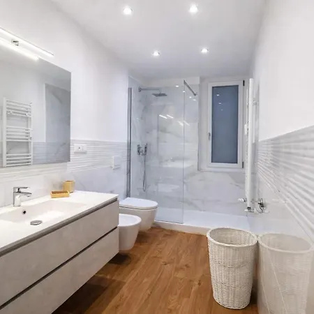 Xenia - 4 In Via Cantore 50 Апартаменты *